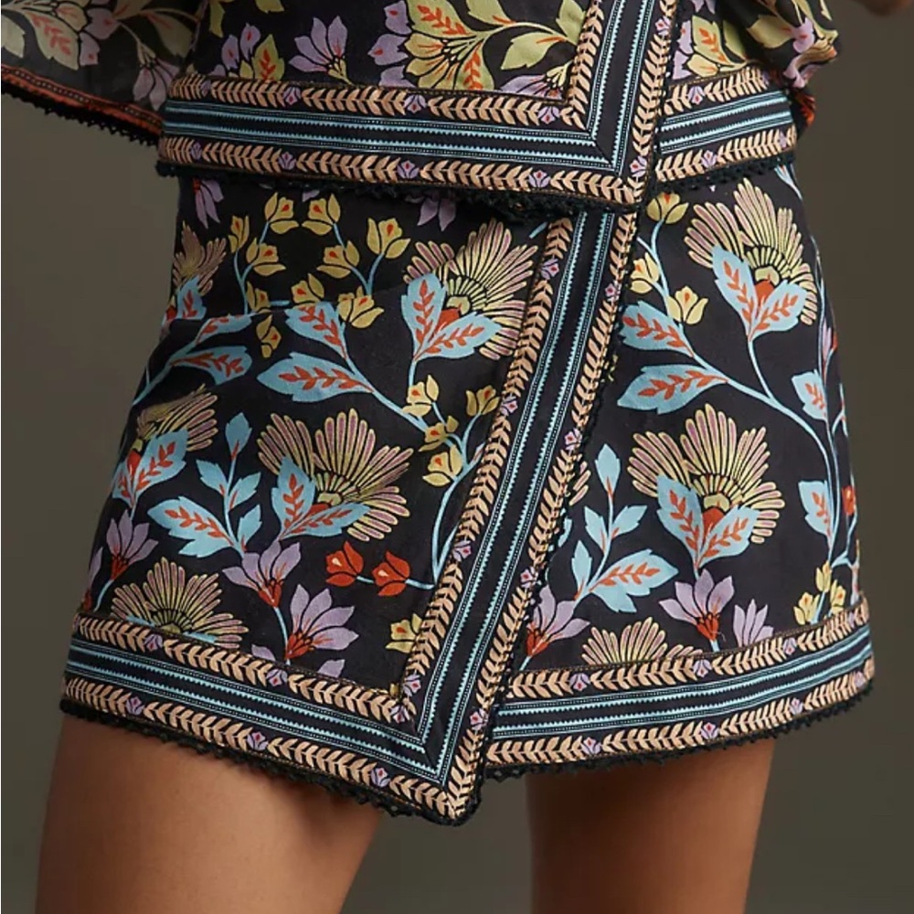 FARM Rio Black Floral Pencil Skirt